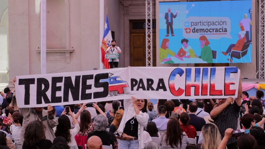 trenes para chile boric