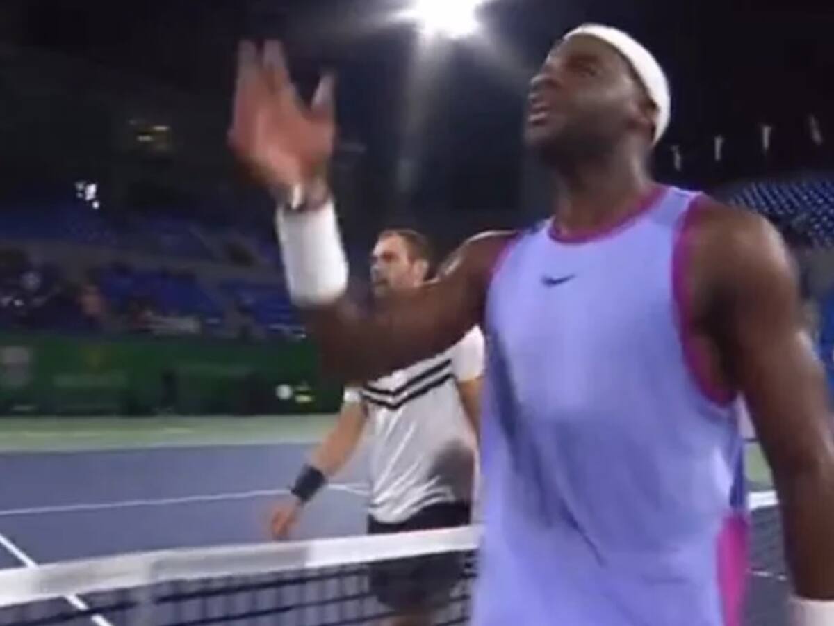 Frances Tiafoe maldijo al árbitro tras perder polémico partido en Shanghái: “¡Qué te jodan!”