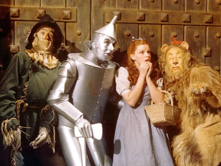 El rodaje de los horrores de “El Mago de Oz”: una realidad accidenta y muy alejada a lo que hoy se hizo con “Wicked”