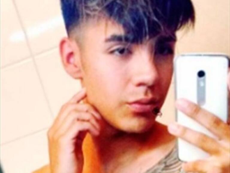 Hijo de DJ Méndez se destapa con atrevida sesión de fotos