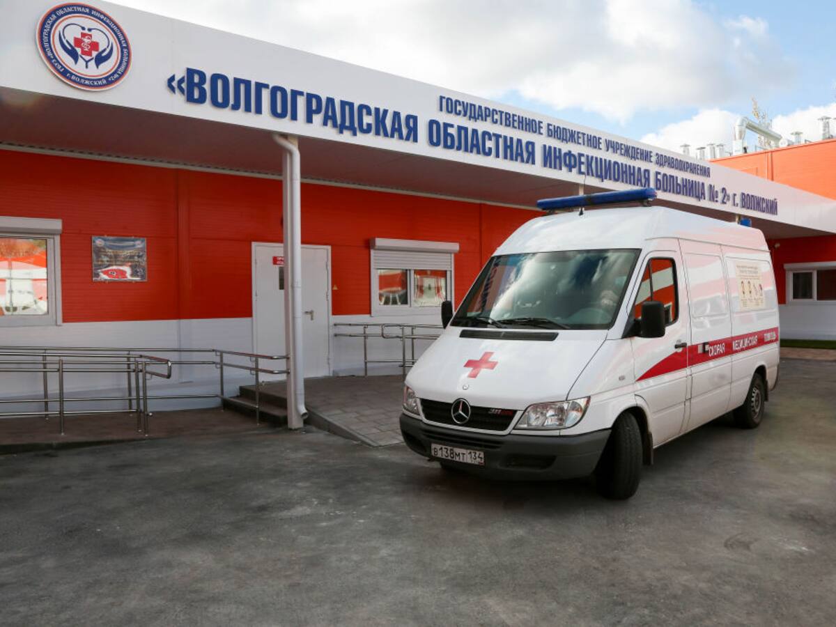 Trabajadores de la salud informan alta presión sobre equipos de emergencia en Rusia
