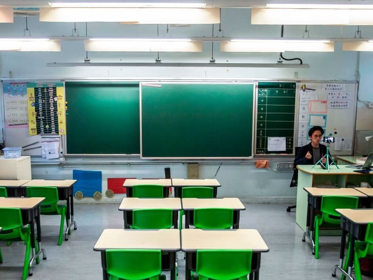 Hong Kong decide cerrar los colegios por rebrote de Covid-19