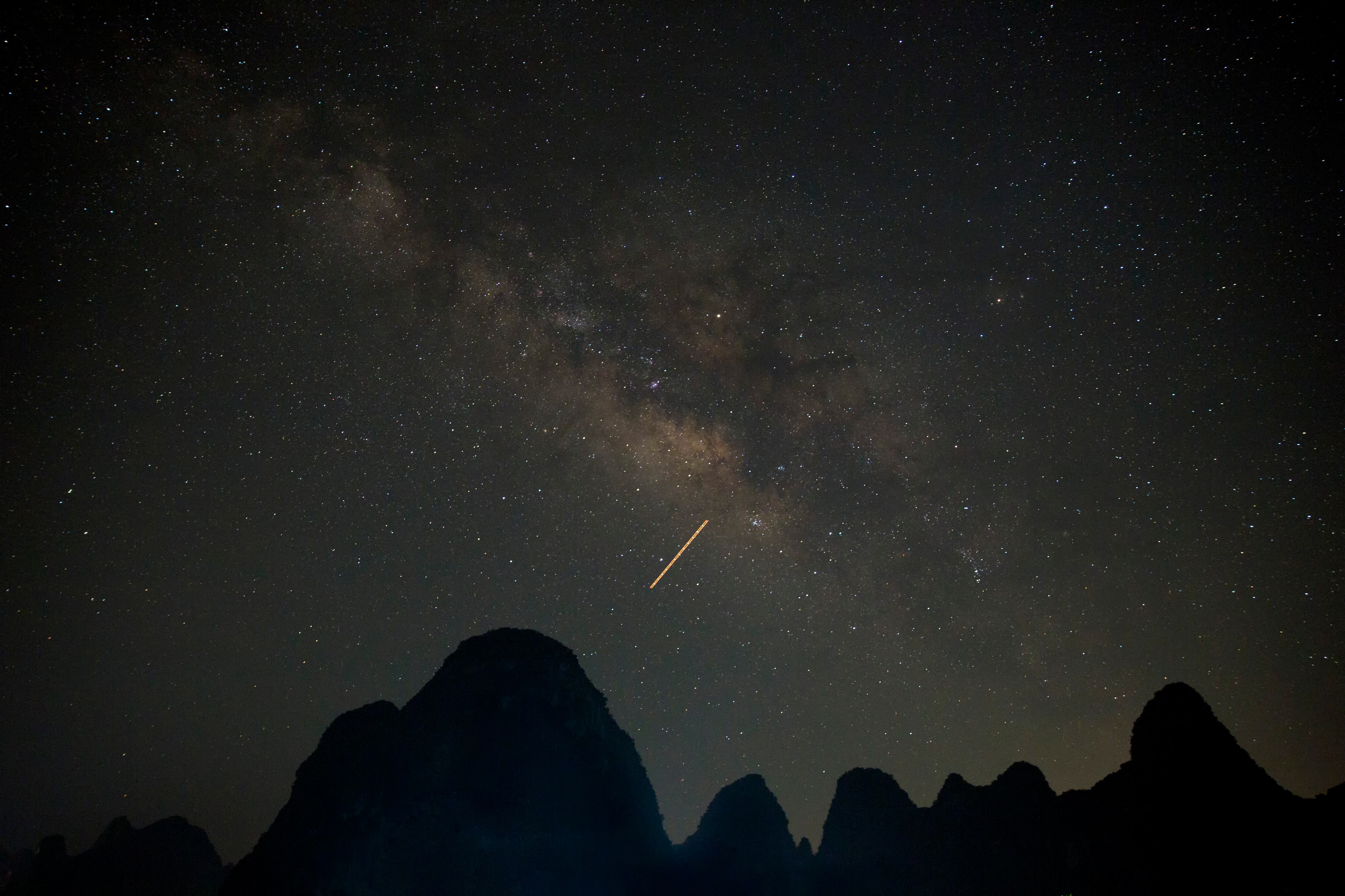 Lluvia de meteoritos Líridas
