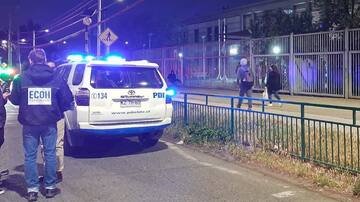 Hombre muere tras ser baleado en Macul: su vehículo mantenía múltiples impactos balísticos