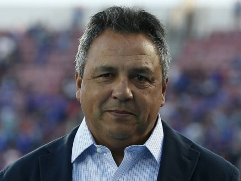 Víctor Hugo Castañeda teme al descenso de la U: «Sería una mancha 10 veces más grande que cualquiera»