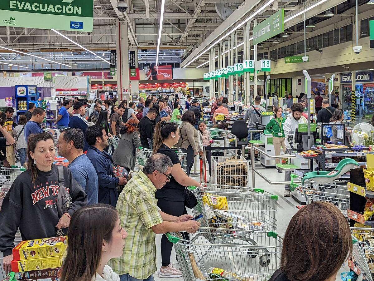 Horarios de los supermercados y malls este jueves 20 de junio: a qué hora abren y cierran en el día feriado