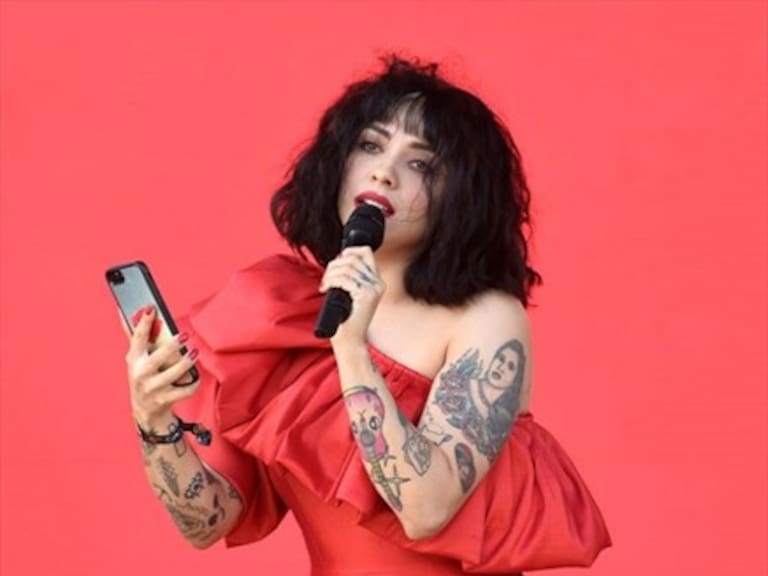 Mon Laferte se luce cantando «New Rules» de Dua Lipa en el escenario de Coachella