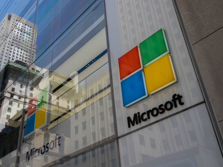 Apagón de Microsoft: Experto informático explica si Chile está preparado o no