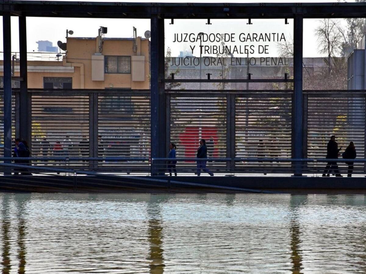 Juzgado de Garantía de Santiago decretó prisión preventiva para imputado por femicidio y doble homicidio en Renca