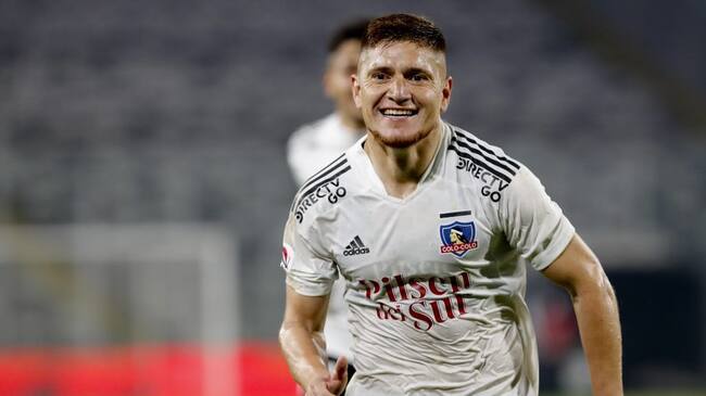 8 de Mayo del 2021/SANTIAGOLeonardo Gil(c) celebra su primer gol y el 1 a 0 de Colo Colo ,durante el partido valido por la séptima fecha del Campeonato Nacional AFP PlanVital 2021, entre Colo Colo vs Palestino, disputado en el Estadio Monumental.
FOTO:FRANCISCO LONGA/AGENCIAUNO
