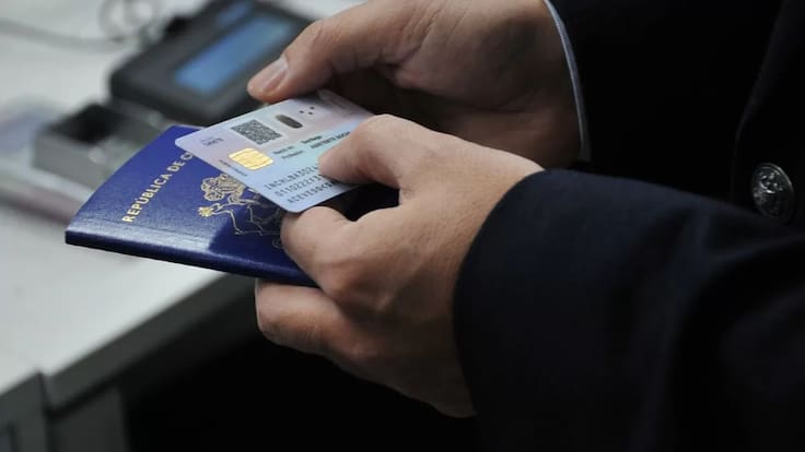 Hay más de 100 mil cédulas por retirar: ¿Hasta qué hora atenderá el Registro Civil hoy por Elecciones 2025?