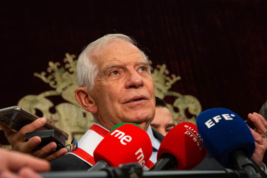 El jefe de la diplomacia de la Unión Europea, Josep Borrell, habla con los medios de comunicación
