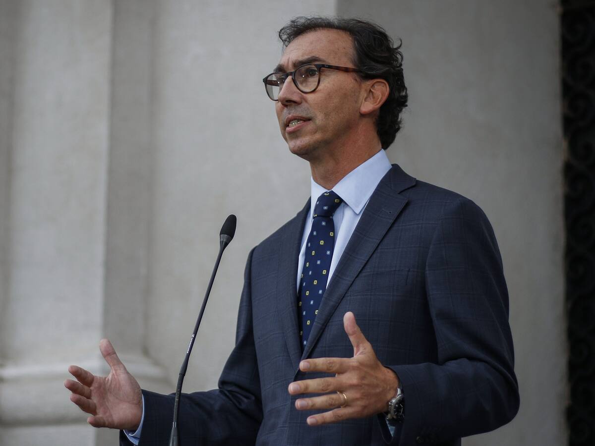 Mineduc por críticas del Colegio de Profesores: «La OCDE ha recomendado recuperar el tiempo perdido de clases durante vacaciones»