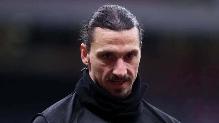 MILAN, ITALY - FEBRUARY 07: (BILD ZEITUNG OUT) Zlatan Ibrahimovic of AC Milan warm up during the Serie A match between AC Milan and FC Crotone at Stadio Giuseppe Meazza on February 7, 2021 in Milan, Italy. (Photo by Sportinfoto/DeFodi Images via Getty Images)