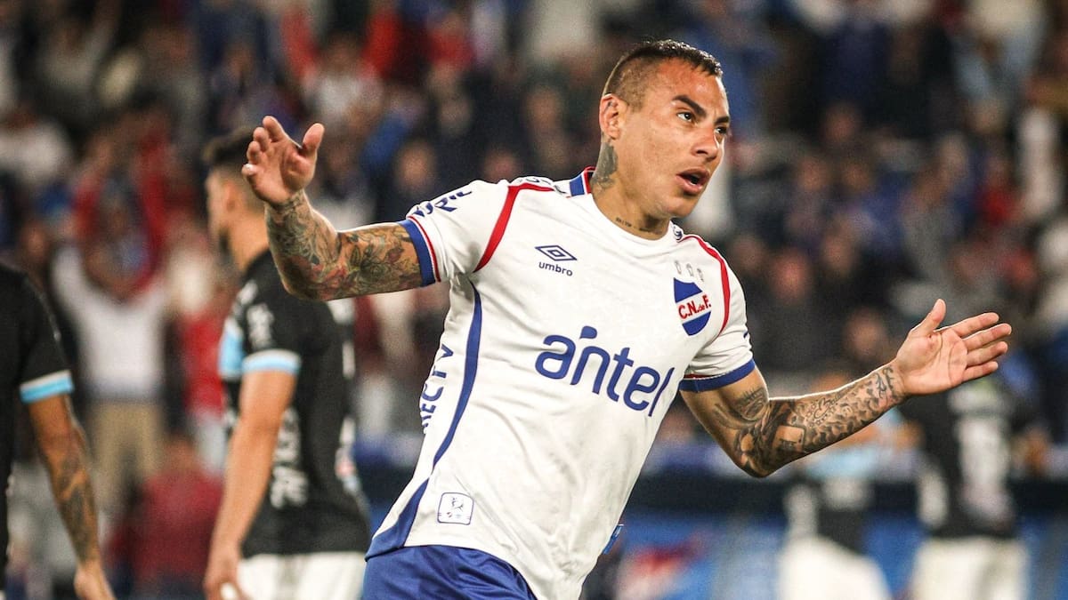 Elenco brasileño le compite a la U y arremete por el fichaje de Eduardo Vargas