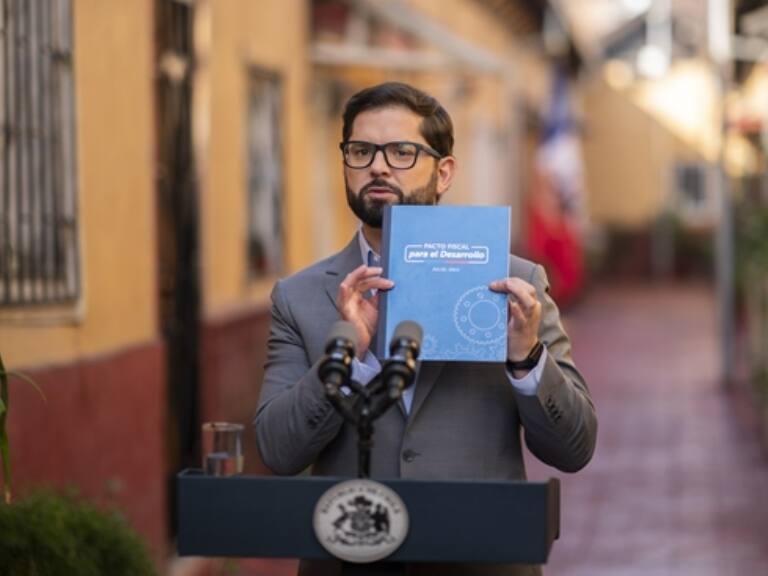 Presidente Boric presenta pacto fiscal centrado en seis ejes: «Se trata de una propuesta más amplia y sustantiva de la que muchos imaginábamos»