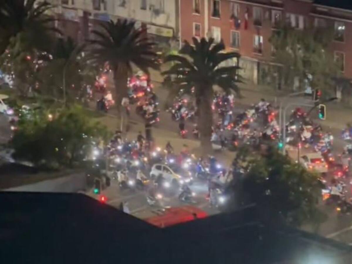 No escucharon al Gobierno: motociclistas realizaron “rodadas” en Santiago por noche de Halloween