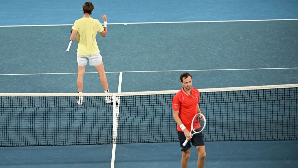 Daniil Medvedev es eliminado del Abierto de Australia a manos de Sebastián Korda