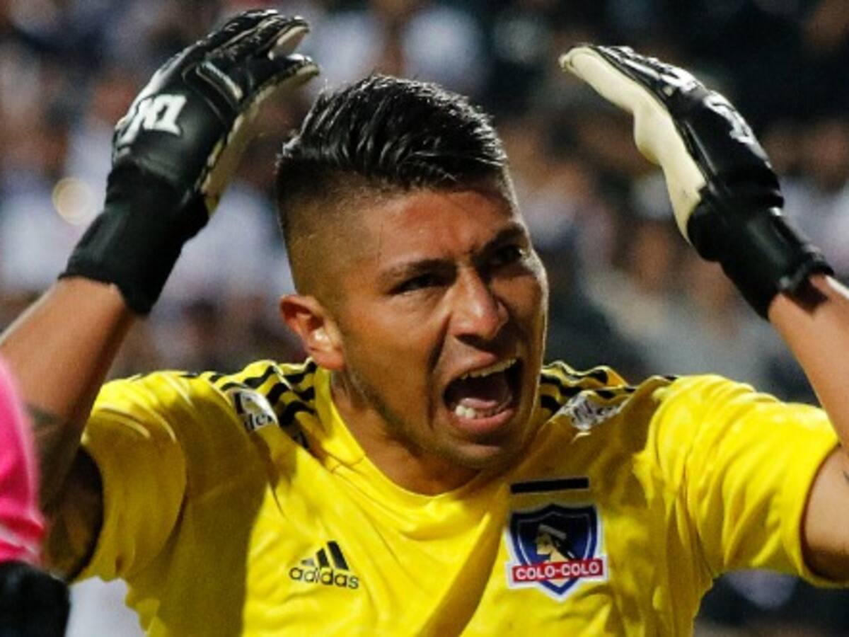 La molestia de Brayan Cortés por mal comportamiento de hinchas albos: «Esto me calienta y a mis compañeros también»