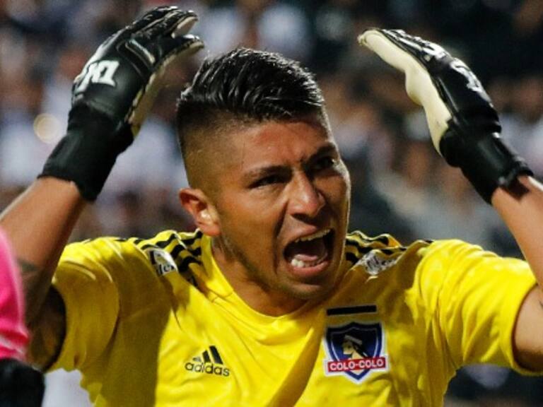 La molestia de Brayan Cortés por mal comportamiento de hinchas albos: «Esto me calienta y a mis compañeros también»