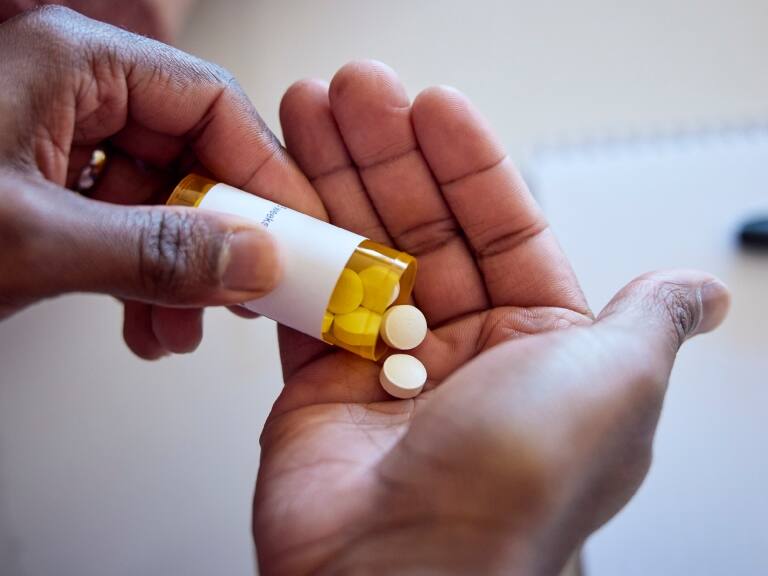 Estados Unidos: Corte Suprema levanta restricciones a píldora abortiva Mifepristona