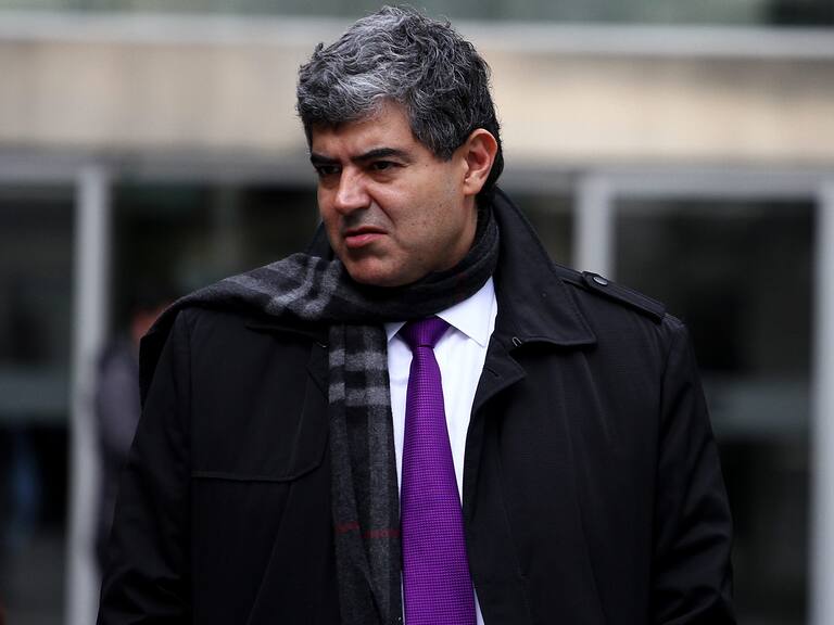 5 de JULIO de 2018 / SANTIAGOEl abogado de la fundación Ciudadano Inteligente, Mauricio Daza, durante un receso de la segunda jornada de discusión del procedimiento abreviado de Pablo Wagner, imputado por enriquecimiento ilícito en el marco del caso Penta.
FOTO: HANS SCOTT / AGENCIAUNO