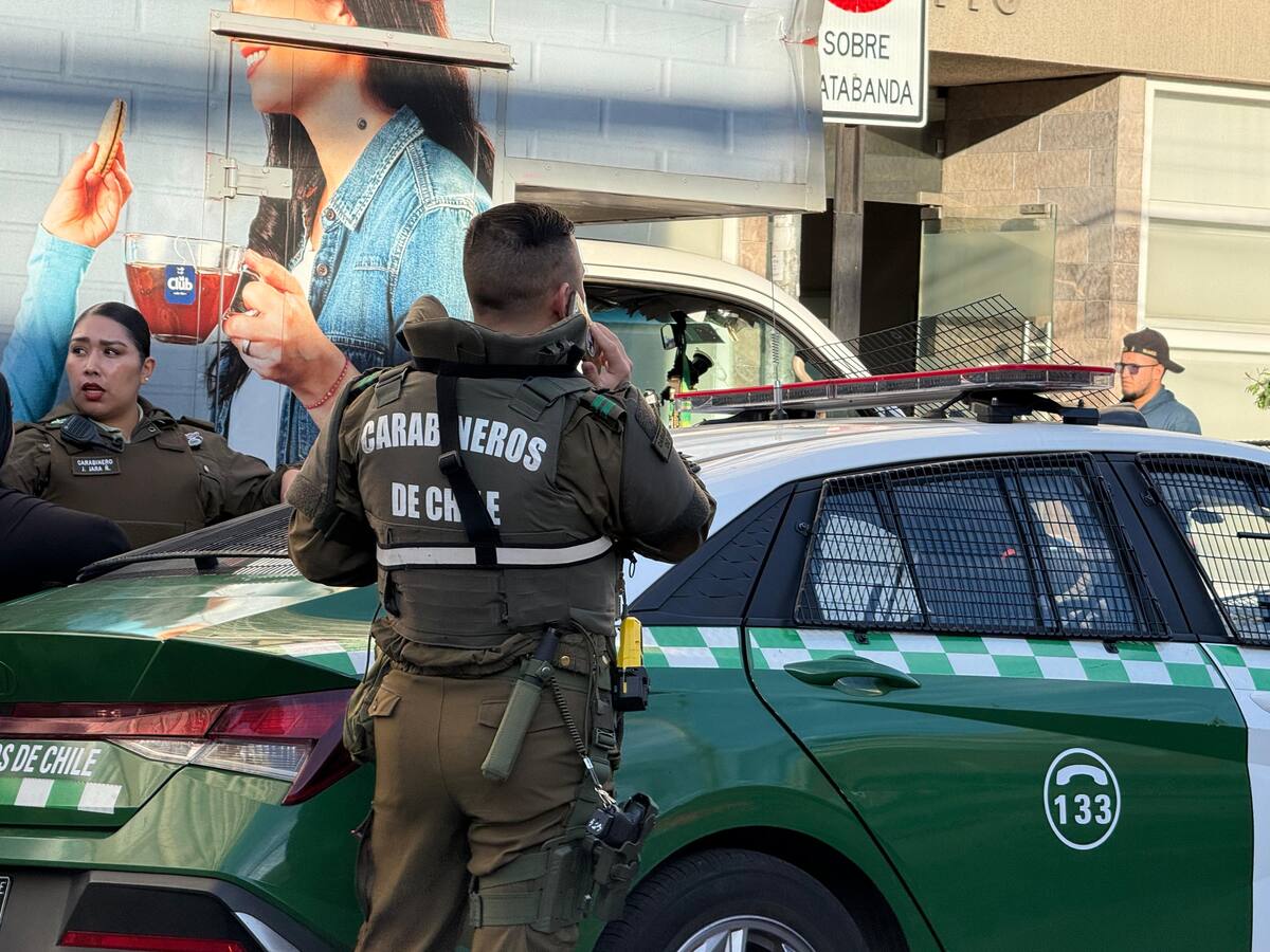 Hombre es apuñalado por su pareja tras discusión en Estación Central: estaban sus hijos menores de edad presentes