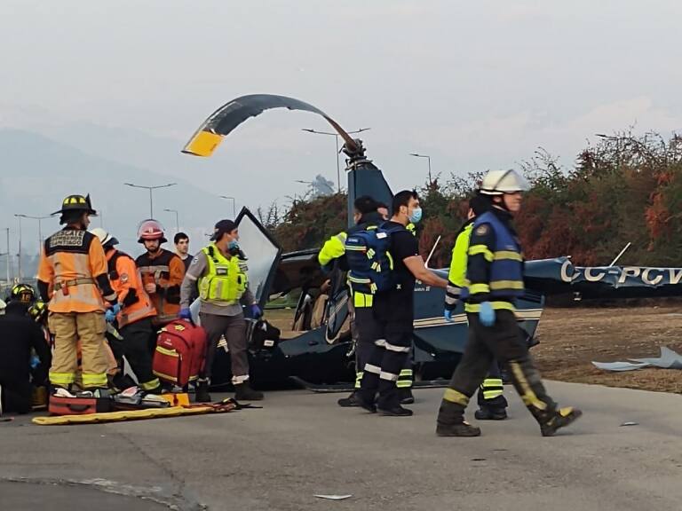 Accidente en Vitacura: helicóptero capotó y deja al menos cuatro heridos