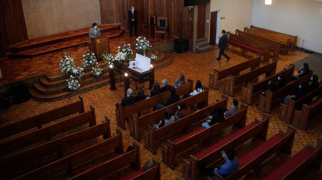 21 de Octubre de 2020/CONCEPCION
Velatorio de Patricio Frez (1955-2020), voz en off del matinal Buenos Dias a Todos de TVN, en la Primera Iglesia Bautista de Concepcion
FOTO:SEBASTIAN BROGCA/AGENCIAUNO