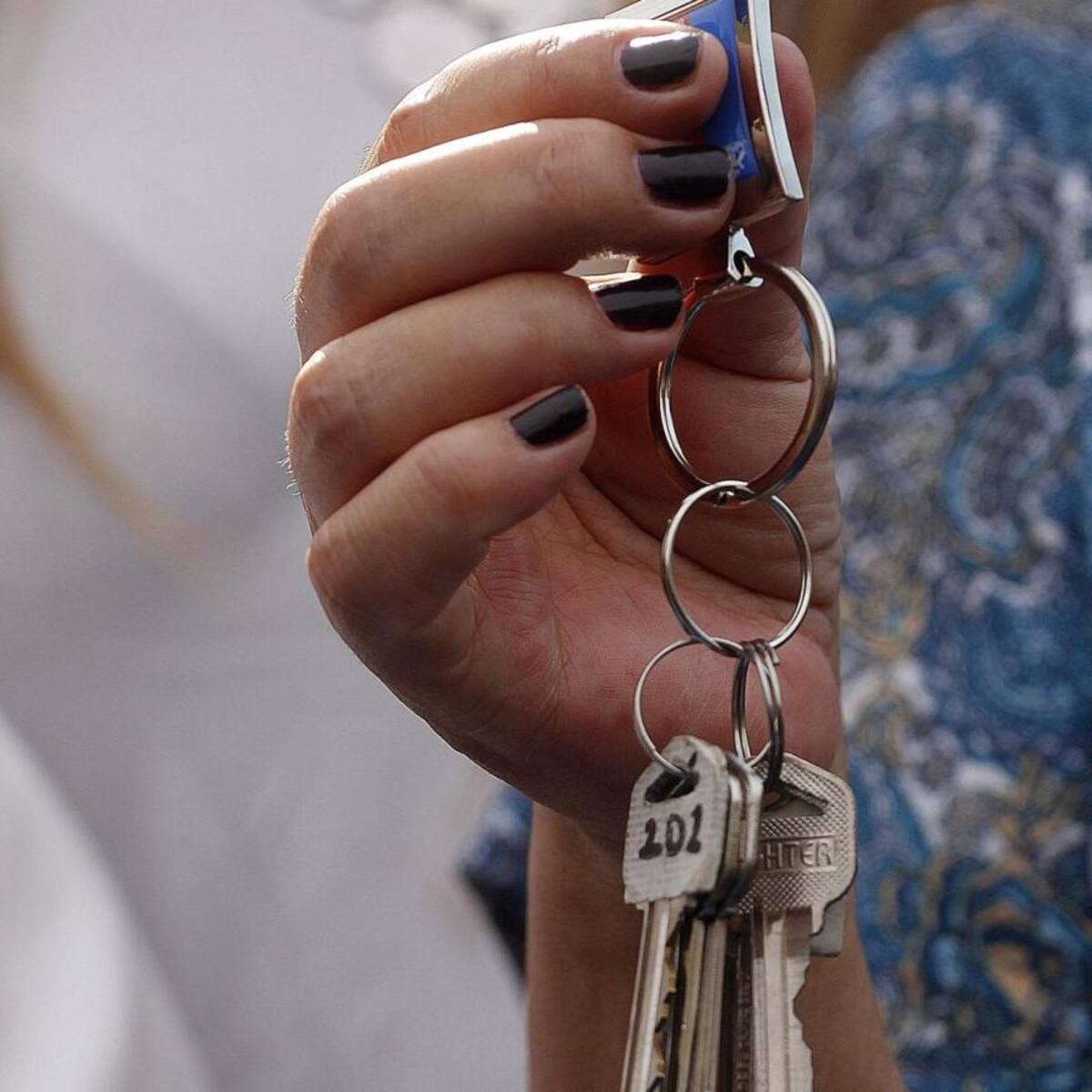 Tasas hipotecarias bajan hasta 3,4 % gracias a nuevo subsidio: en qué fijarse al comprar una vivienda en Chile