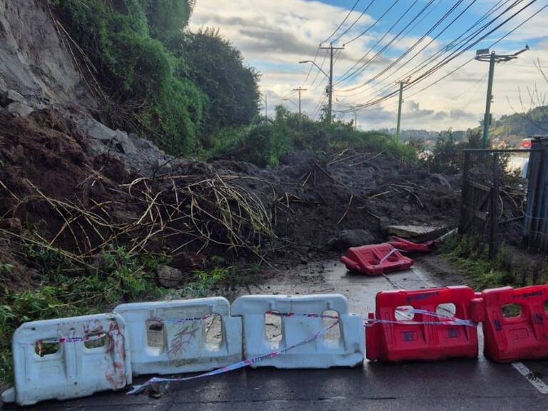 Alerta en Puerto Montt: registran derrumbe en cerro de Chinquihue