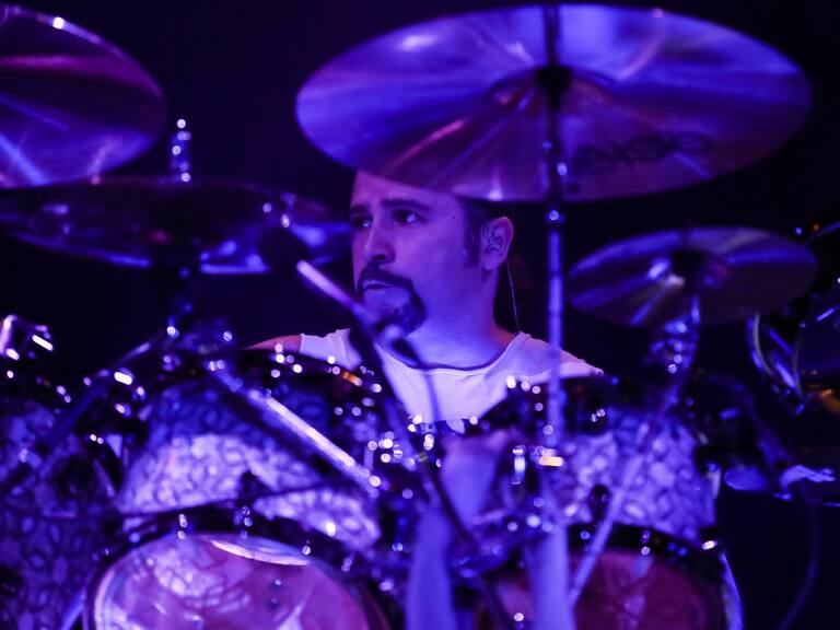 «Buena suerte en noviembre»: John Dolmayan de System of a Down nuevamente es criticado por apoyar a Donald Trump