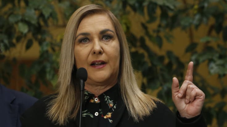 “Soy comunista hasta la muerte”: los antiguos mensajes de Pamela Jiles que contradicen sus declaraciones