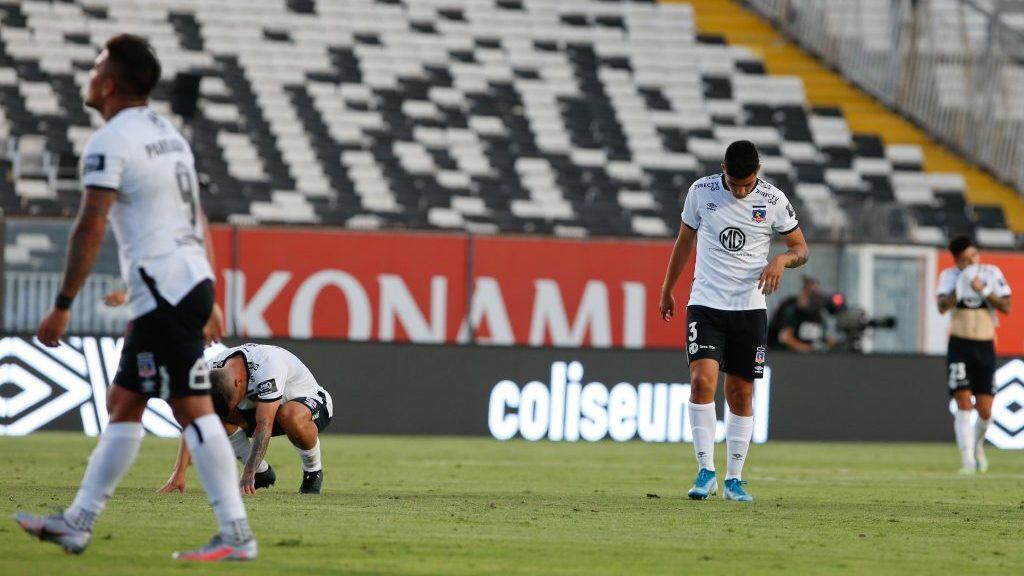 8 de Diciembre del 2020/SANTIAGOJugadores de Colo Colo se lamentan ,durante el partido valido por la Vigésimo Segunda fecha del Campeonato Nacional AFP PlanVital 2020, entre Colo Colo vs Deportes La Serena, disputado en el Estadio Monumental.
FOTO:FRANCISCO LONGA/AGENCIAUNO