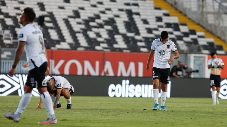 8 de Diciembre del 2020/SANTIAGOJugadores de Colo Colo se lamentan ,durante el partido valido por la Vigésimo Segunda fecha del Campeonato Nacional AFP PlanVital 2020, entre Colo Colo vs Deportes La Serena, disputado en el Estadio Monumental.
FOTO:FRANCISCO LONGA/AGENCIAUNO