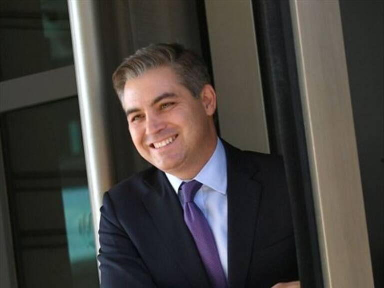 La Casa Blanca repone la credencial al corresponsal de CNN