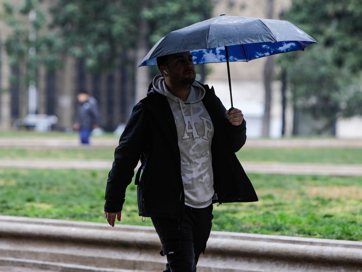 Confirman nuevo sistema frontal con lluvia y viento en Santiago: este será el peak de las precipitaciones en la RM