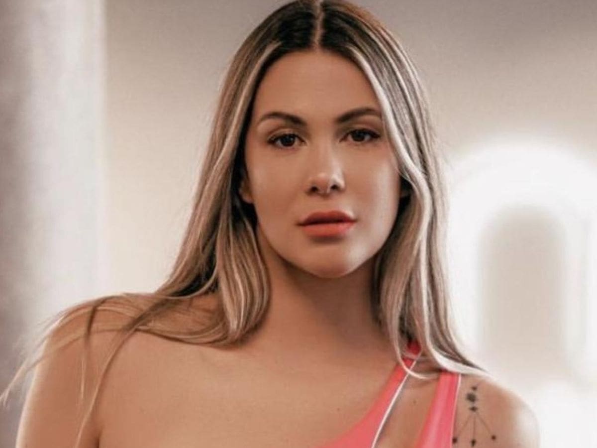 Laura Prieto se sinceró sobre posible romance con cantante 17 años menor: “Se ha transformado en una contención muy especial”