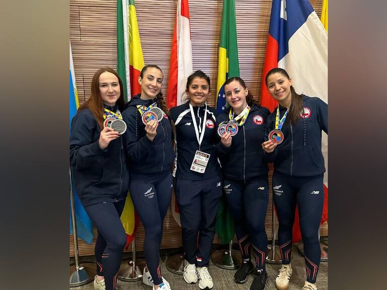 Team Chile femenino del karate clasifica al Mundial por equipos tras ganar la medalla de plata en el Panamericano