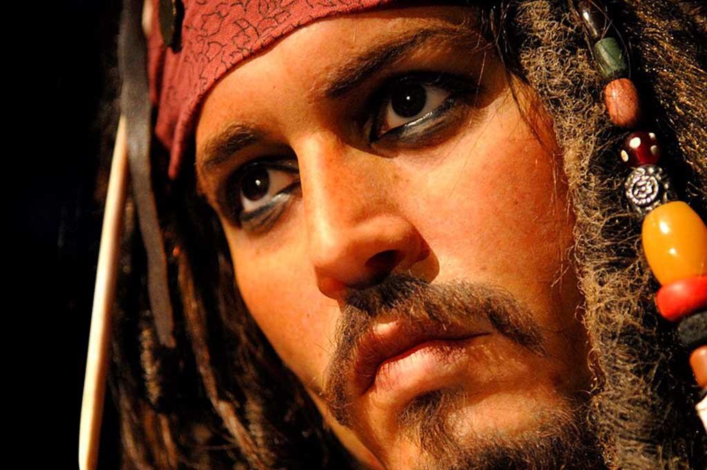 Johnny Depp como Jack Sparrow