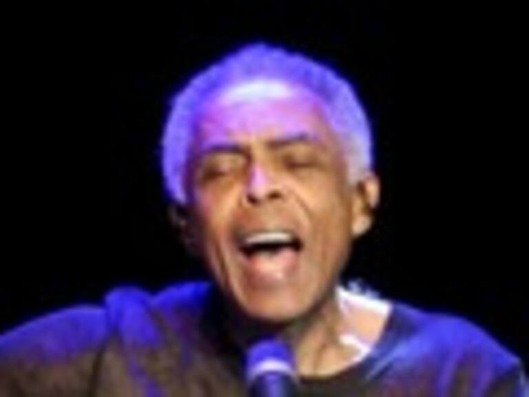 Gilberto Gil rindió tributo a las cuerdas y a las máquinas del ritmo