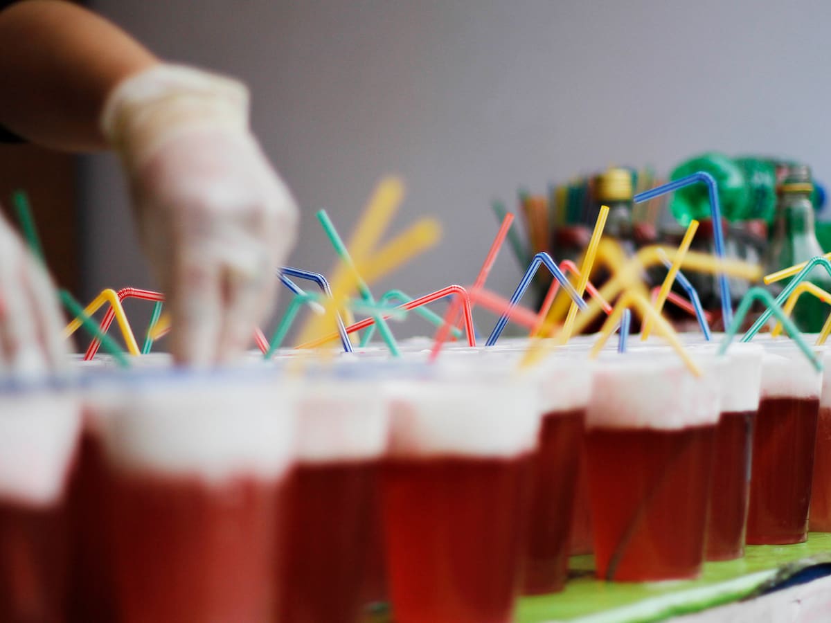 Fiestas Patrias y alcohol: el “mito” que puede aumentar riesgos en niños y adolescentes, según expertos
