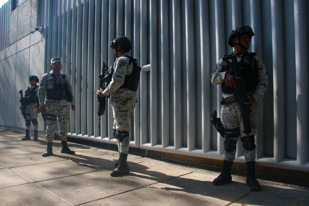 Militares resguardan la Fiscalía Especial en Ciudad de México