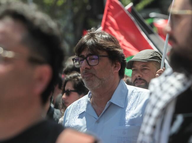 04 DE NOVIEMBRE 2023 / SANTIAGO
Daniel Jadue, Alcalde de Recoleta.
La Coordinadora por Palestina, que junta a más de 20 organizaciones sociales, en conjunto con la Comunidad Palestina de Chile y una amplia y transversal lista de políticos y artistas se han unido para convocar a una multitudinaria marcha para frenar el genocidio en Gaza.
FOTO: LUKAS SOLIS / AGENCIAUNO