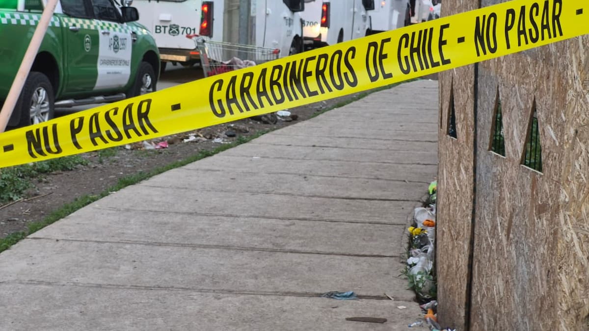Carabineros realiza masivo desalojo de toma en San Felipe: hay cerca de 500 familias en el lugar