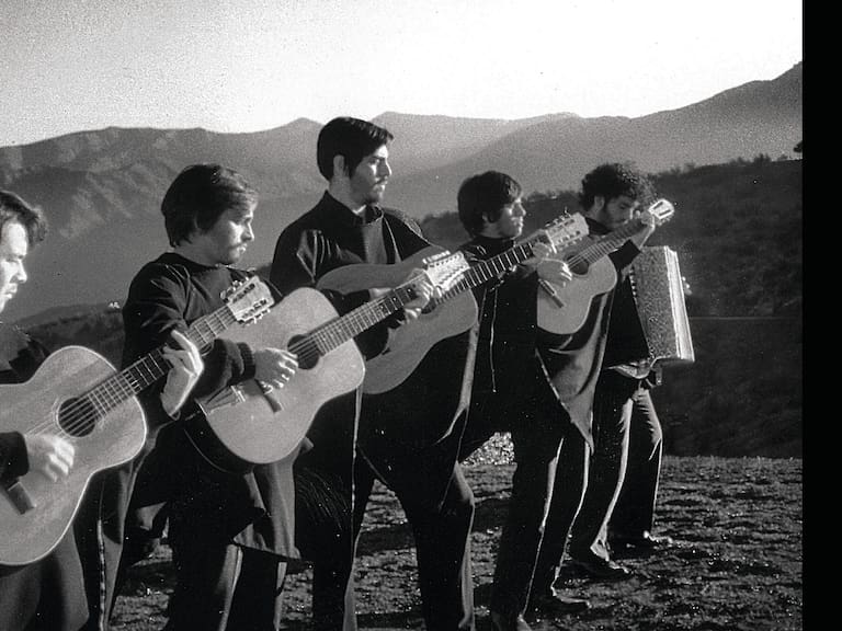 «Cuánto nos pueden defraudar los sueños que tuvimos ayer»: Los Bunkers remasterizan videoclip de «Entre mis brazos»