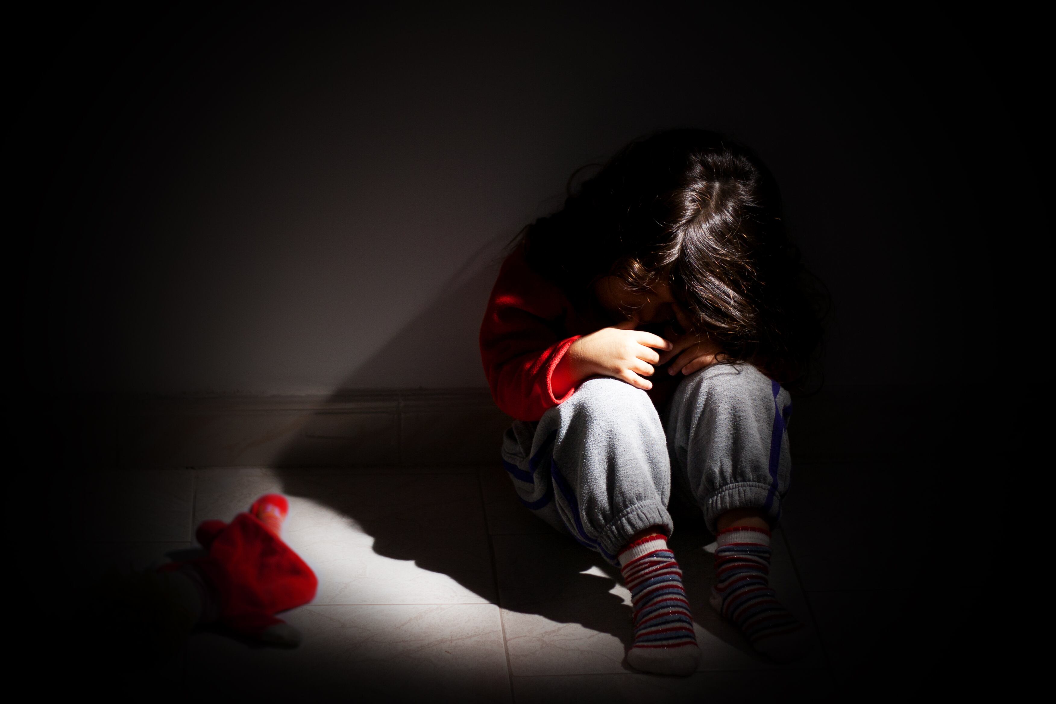 “Te voy a...”: madre es llevada a juicio tras amenazar violentamente a su hijo en Antofagasta