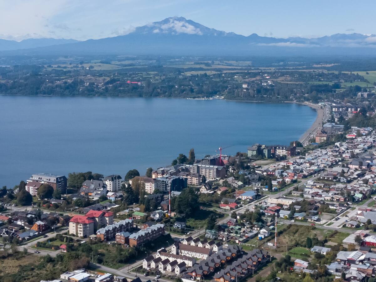 Alcalde de Puerto Varas aclara que alza de coliformes en el Lago Llanquihue se registró solo en meses de invierno: “No es una situación generalizada”