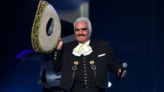 Vicente Fernández: La aplaudida estrella que se negó a un trasplante de hígado por homofobia | Getty Images