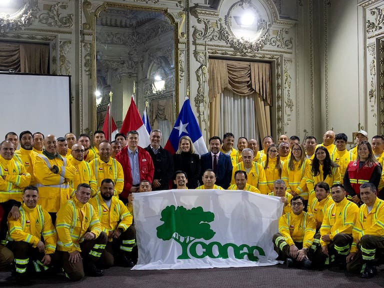Chile y Canadá refuerzan alianza para combatir incendios forestales con nuevo plan de cooperación